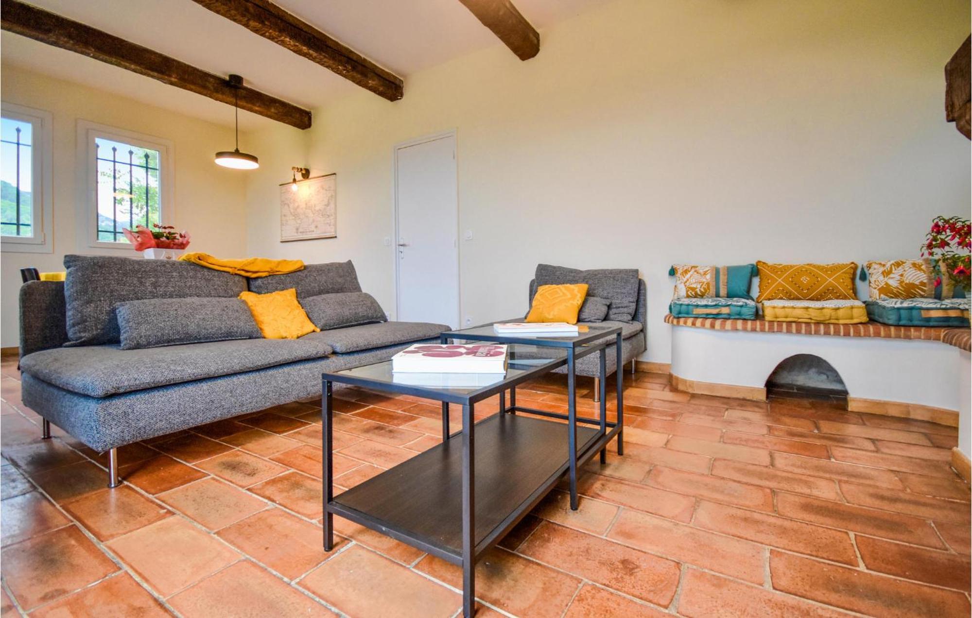Awesome Apartment In Saint-Jeannet With Kitchen Экстерьер фото